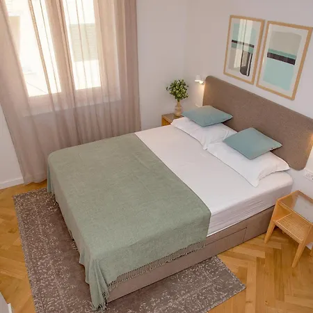 New Orange Boutique L Appartement