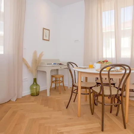 Appartement New Orange Boutique L *