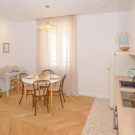 New Orange Boutique L Appartement *