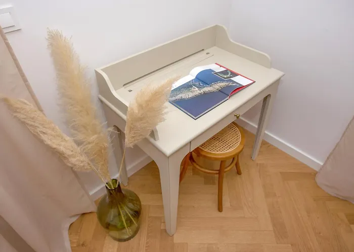 New Orange Boutique L